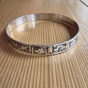 VINTAGE Taxco Sterling Silver Engraved Bangle Bracelet
